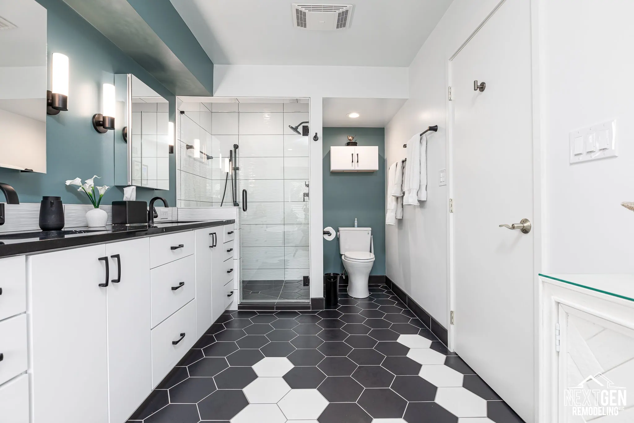 Key West-Inspired Primary Bathroom